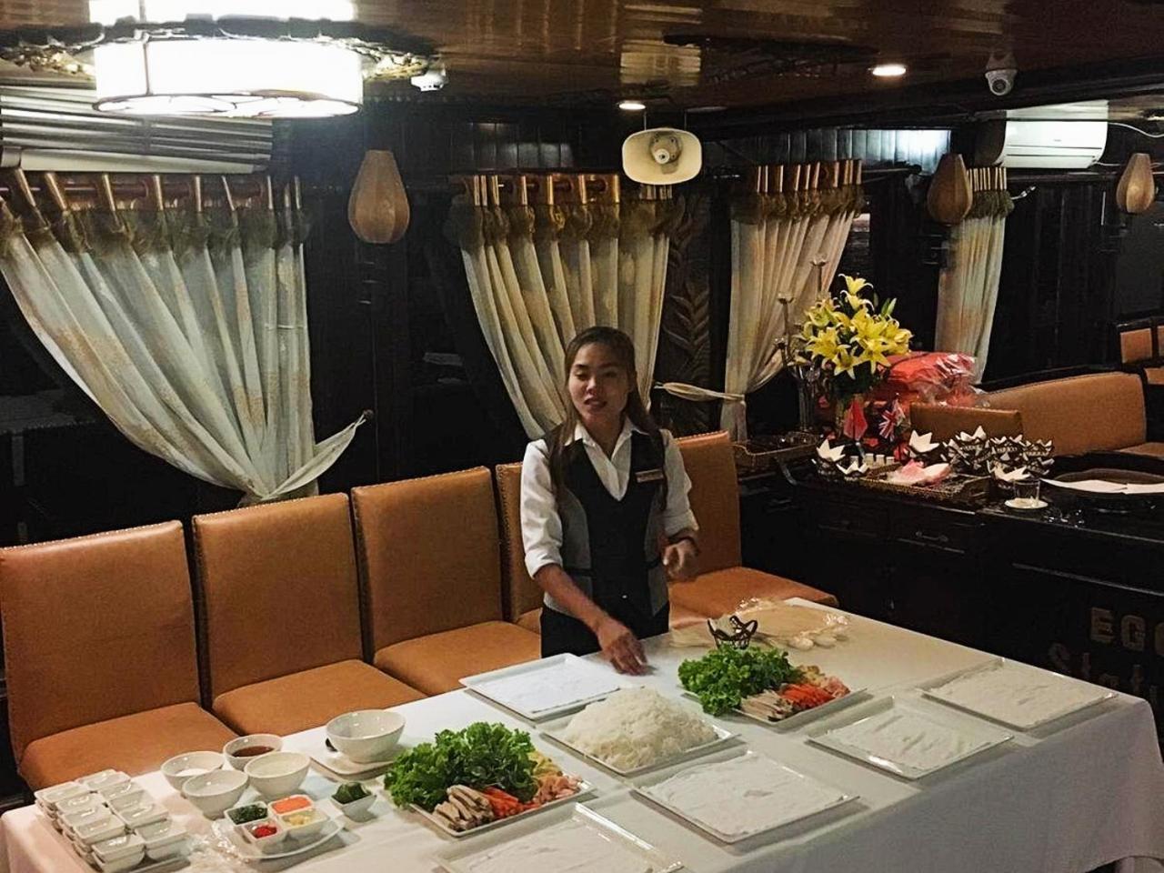Victory Boutique Cruise Hotel ฮาลอง ภายนอก รูปภาพ